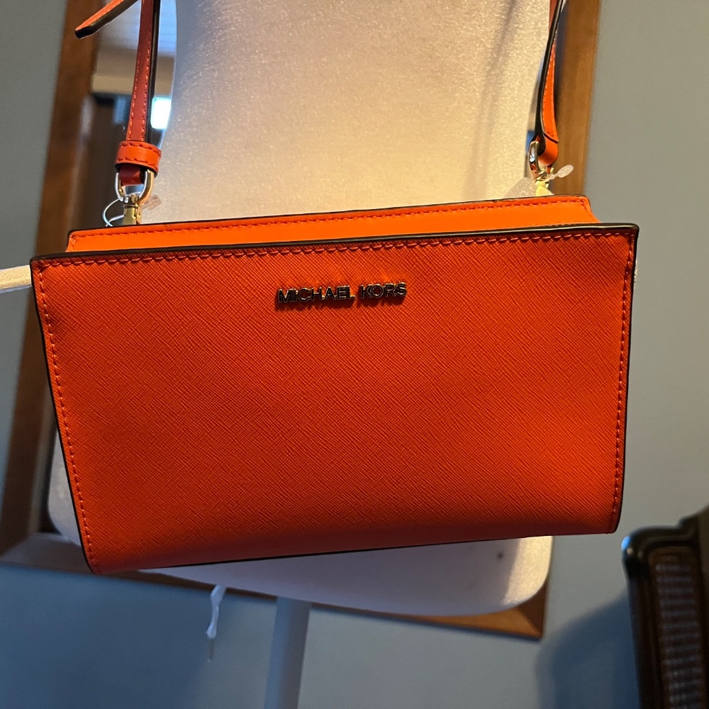 Micheal Kors Small Crossbody Purse - Picture 2 of 4